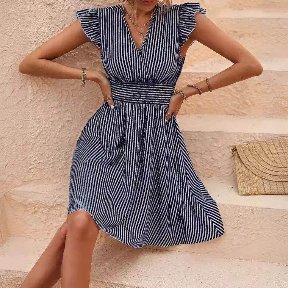Damen Sommerliches Faltenkleid mit Streifen und Taillenbund Drune