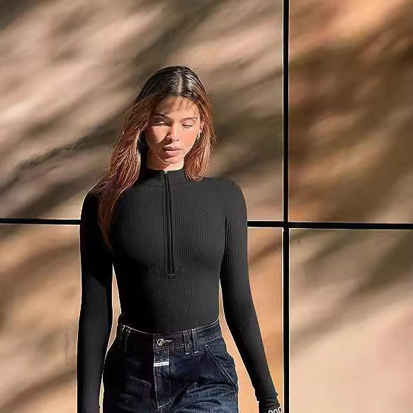 Damen Enganliegendes Rippstrick-Longsleeve mit Halbzip und Stehkragen Drune