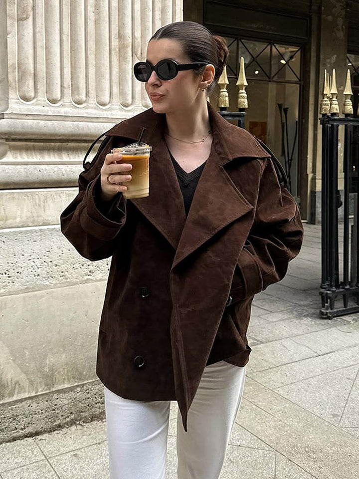 Damen Kurztrench aus Veloursleder-Optik mit weitem Revers und boxy Silhouette Drune