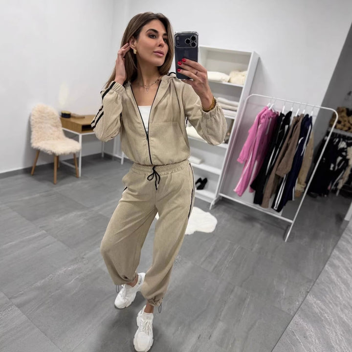 Damen Cord-Jogginganzug mit Kapuze, seitlichen Kontraststreifen, Tunnelzug und elastischen Saumbündchen Drune