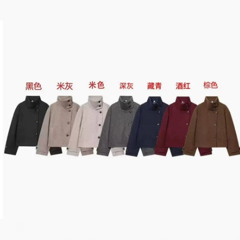 Damen 9800+ kurze boxy‑Wollmix‑Jacke mit hohem Funnelkragen, asymmetrischer Knopfleiste und verstellbaren Manschetten Drune