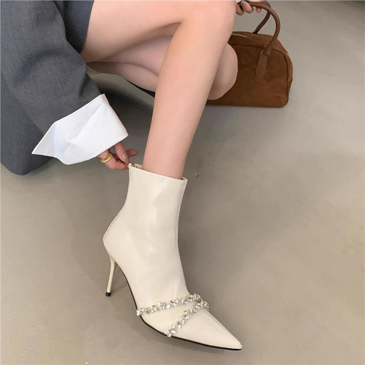 Damen Stiletto-Ankleboots mit spitzer Zehenpartie, schmalem Stiletto-Absatz und funkelnder Kristallkette Drune