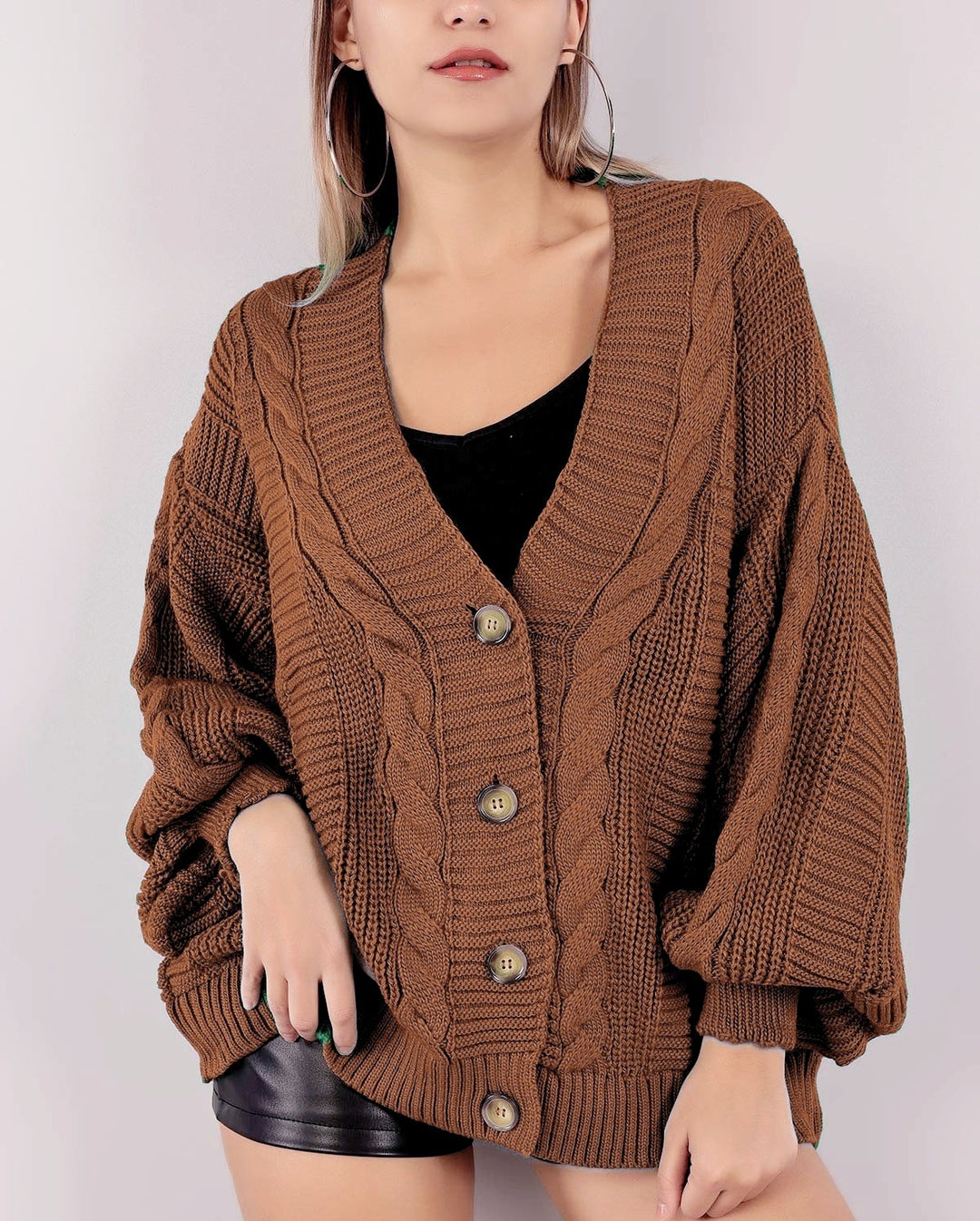 Damen Grobstrick-Cardigan mit großen Knopfdetails und voluminösen Ärmeln Drune