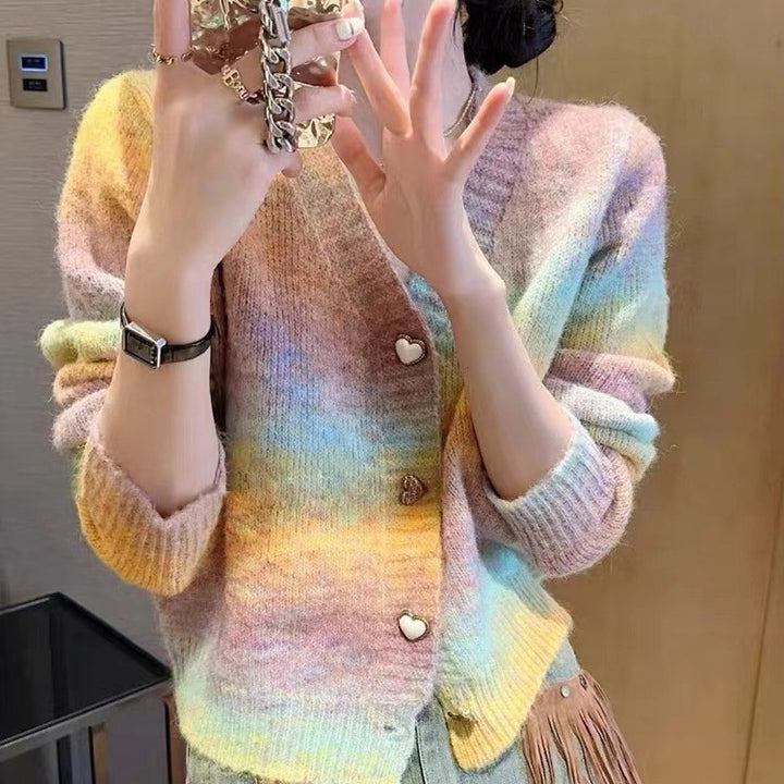 Damen Strickjacke mit Farbverlauf und herzförmigen Knöpfen Drune