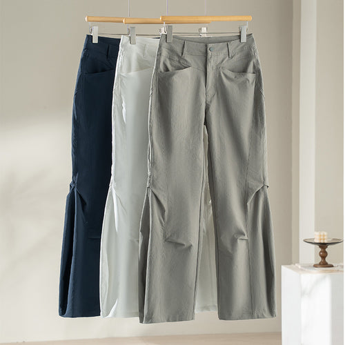 Damen Weite High‑Waist-Hose mit eingesetztem Beinschlitz und markanten Eingrifftaschen Drune