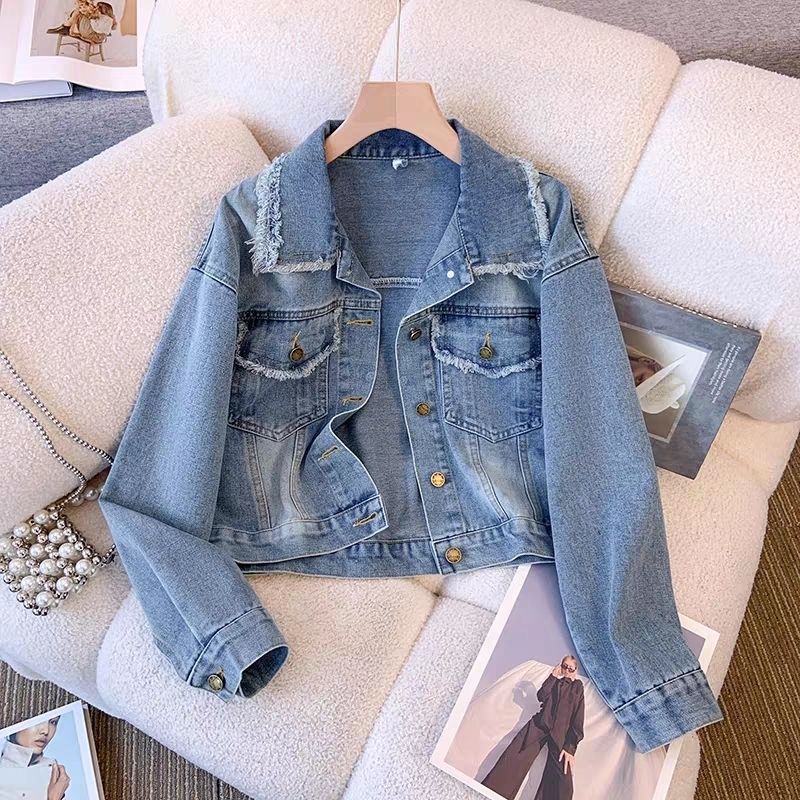 Damen cropped Denimjacke mit Fransen und Knopfdetails Drune