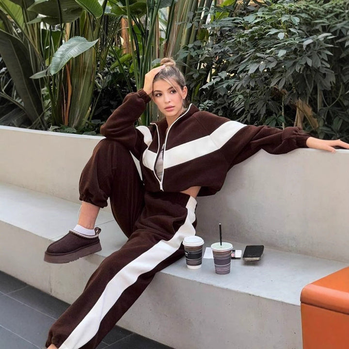 Damen sportliches Fleece-Set mit Reißverschluss und kontrastierenden Seiteneinsätzen Drune