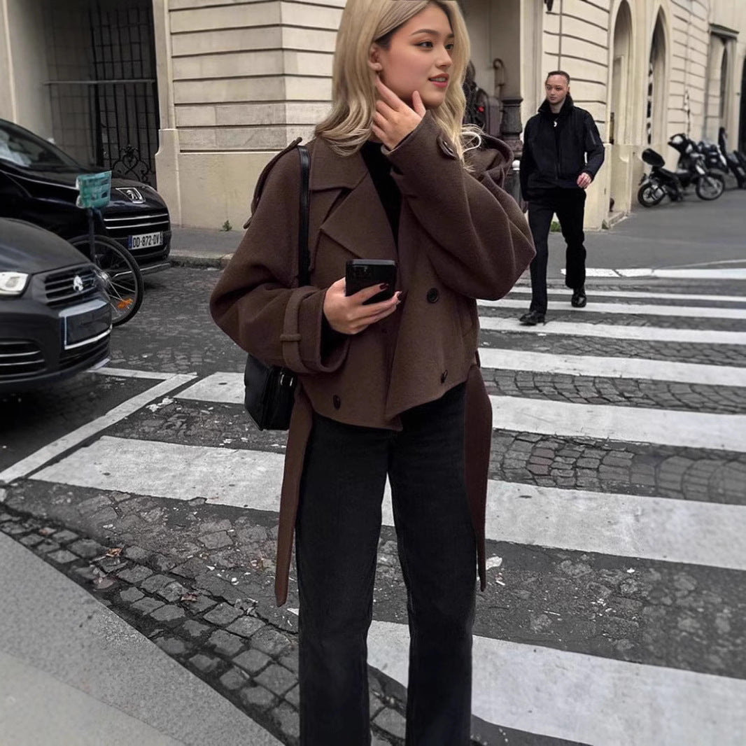Damen Kurzer Wollmantel mit oversized Kragen, doppelreihiger Knopfleiste und Bindegürtel Drune