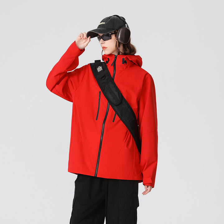 Damen Technische wasserfeste Softshell‑Regenjacke mit Kapuze, versiegelten Nähten und vertikalen Reißverschlusstaschen Drune