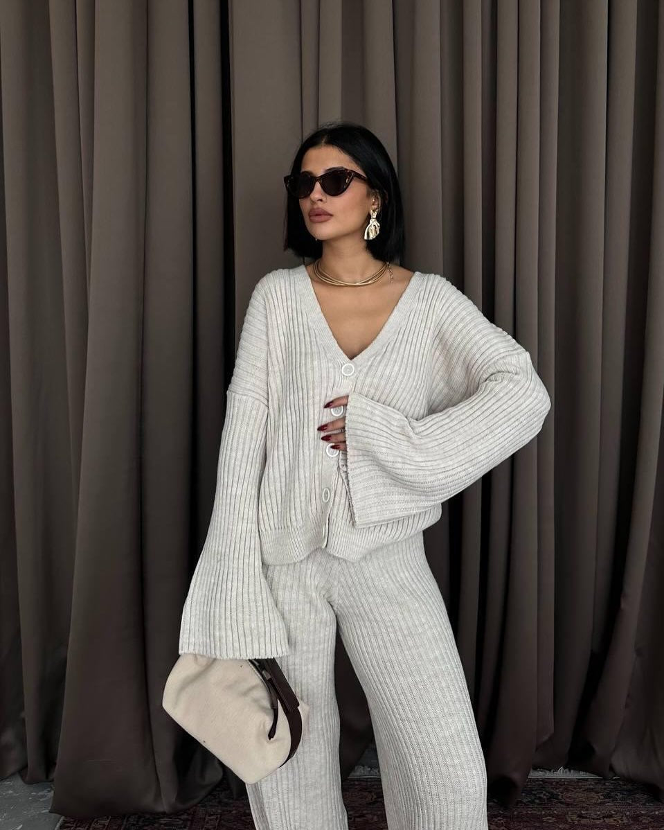 Damen Rippstrick-Cardigan mit überlangen Ärmeln und passender High-Waist-Loungehose Drune