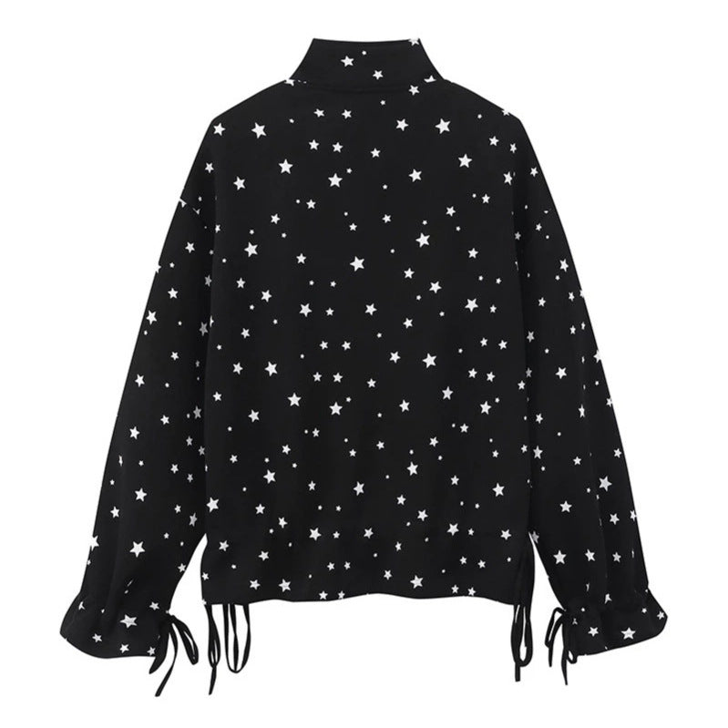Damen leichte Stehkragen-Sweatjacke mit Sternen-Allover, Applikationen und Kordelzug Drune