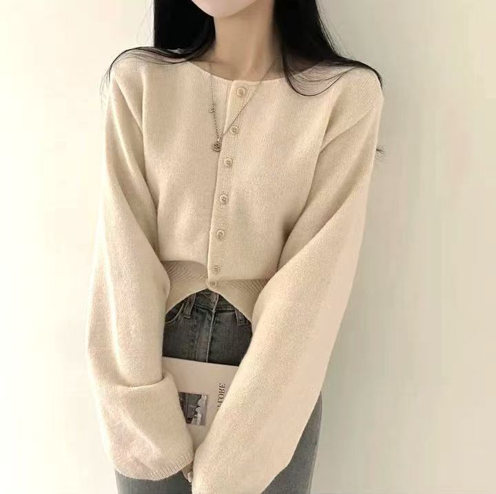 Damen Cropped Strickjacke mit Knopfleiste und oversized Ärmeln Drune