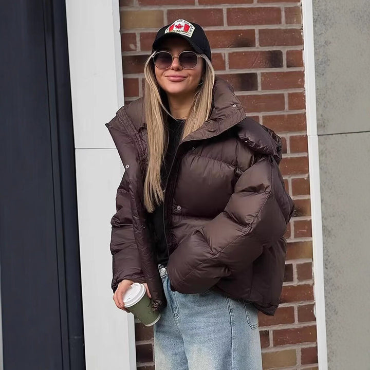 Damen Kurze Voluminöse Steppjacke mit hohem Schlauchkragen und Kapuze Drune