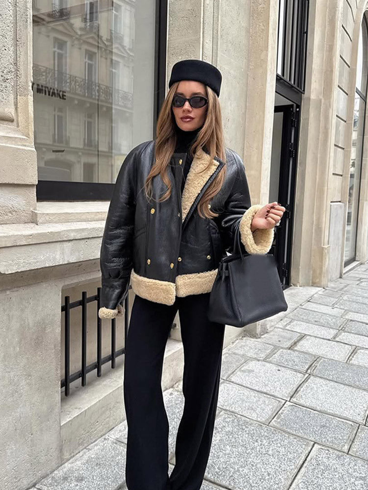 Damen Kurzjacke im Aviator‑Stil mit Teddy‑Innenfutter und doppelreihiger Druckknopffront Drune