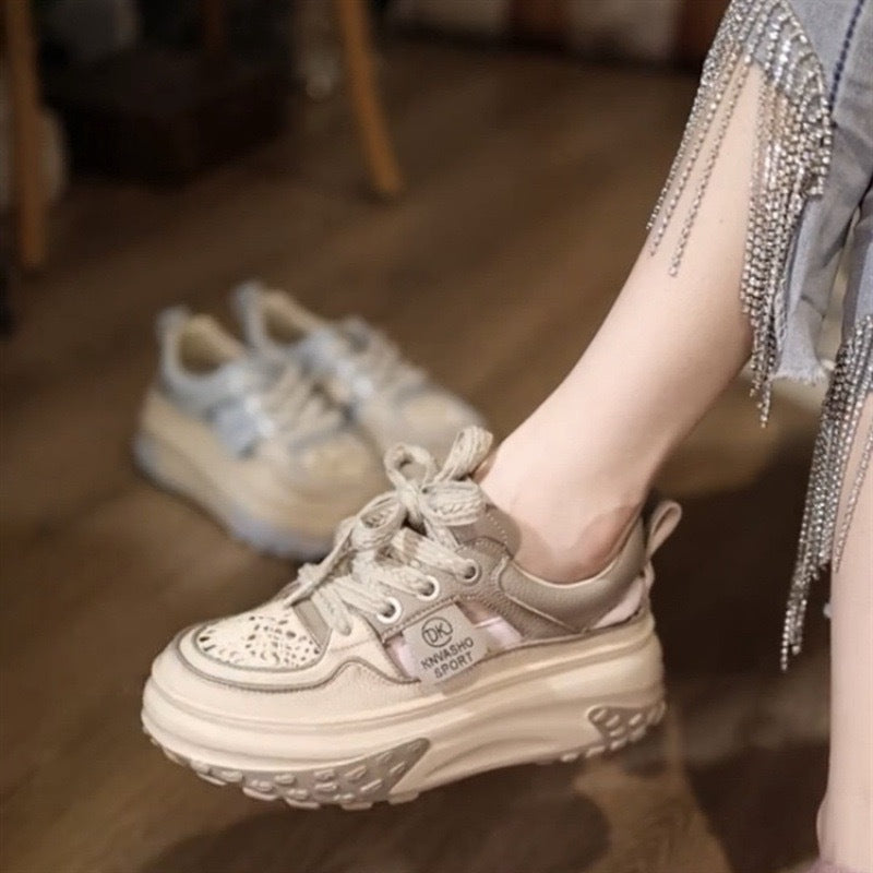 Damen Modische Sneaker mit luftigen Lochungen und dämpfender Laufsohle Drune