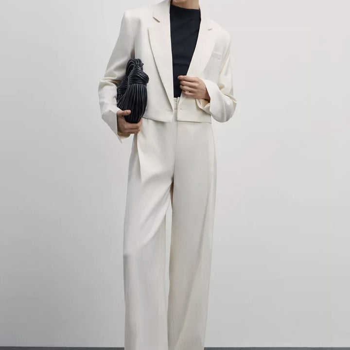 Damen modernes Blazer-Hosen-Set mit cropped Schnitt und weitem Bein Drune