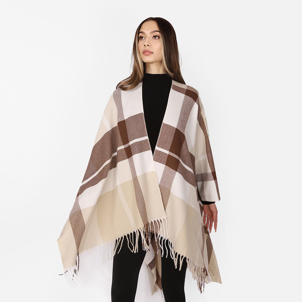 Damen Oversize-Karoponcho aus weichem Wollmix mit Fransensaum Drune