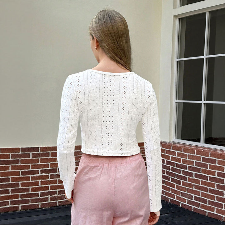 Damen cropped Langarmshirt mit eleganter Schnürung und feiner Lochstickerei Drune