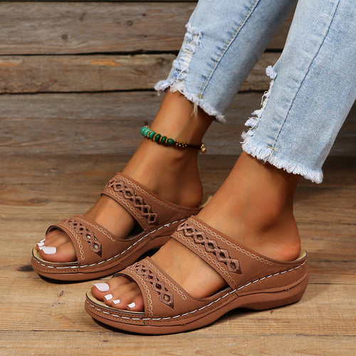 Damen Bequeme Leder-Sandalen mit dekorativem Lochmuster Drune