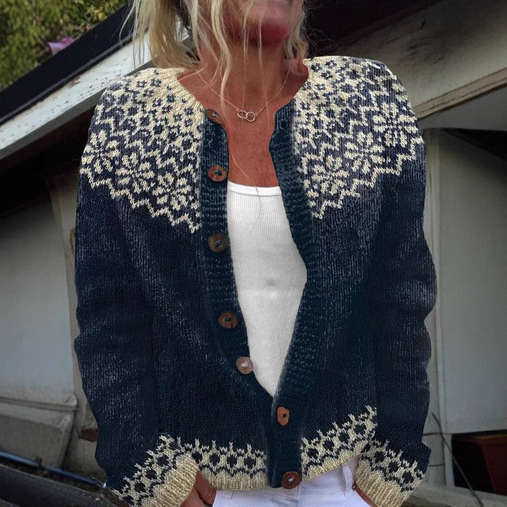 Damen nan gemusterte Strickjacke mit Rundpasse, Holzknöpfen und Eingrifftaschen Drune
