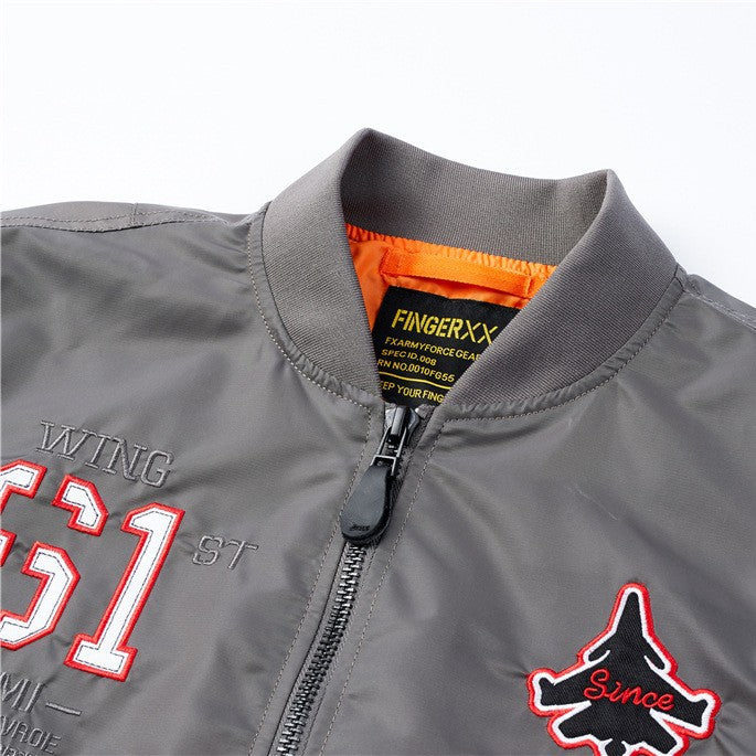 Herren  Kontrast-gefütterte bestickte Patches Piloten Bomberjacke mit Utility-Ärmeltasche Drune