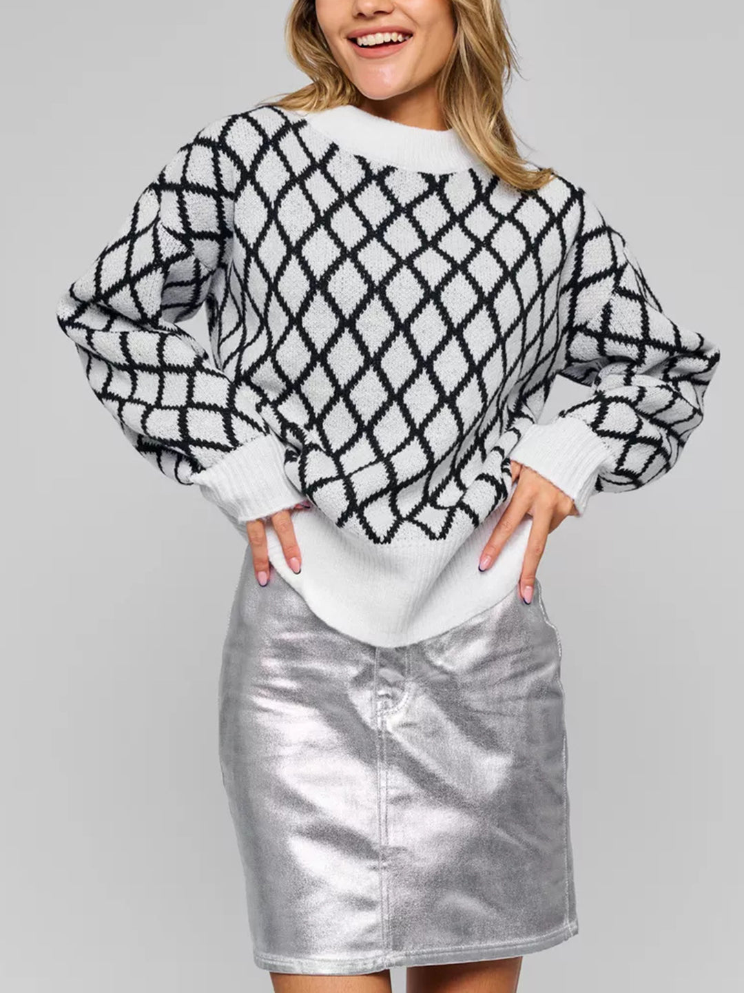 Damen gestrickter Pullover mit modernem Rautenmuster und innovativem Schnitt Drune