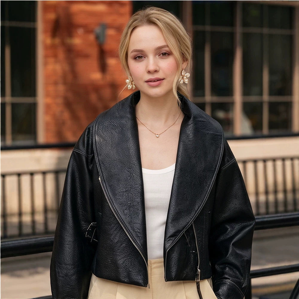Damen Cropped-Bikerjacke aus Kunstleder mit weitem Schalkragen und asymmetrischem Reißverschluss Drune
