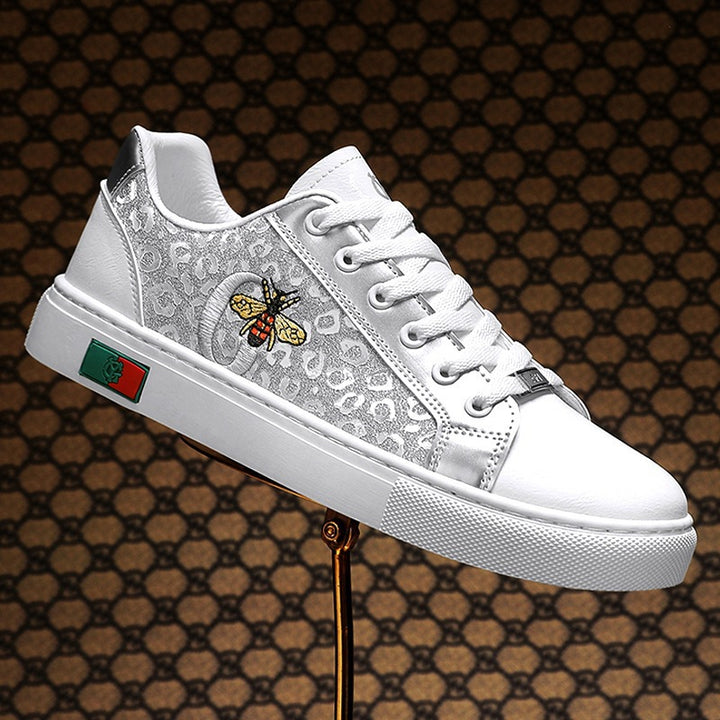 Damen verzierte Low-Top Sneaker mit Bienen-Stickerei und goldener Animal-Print-Optik Drune