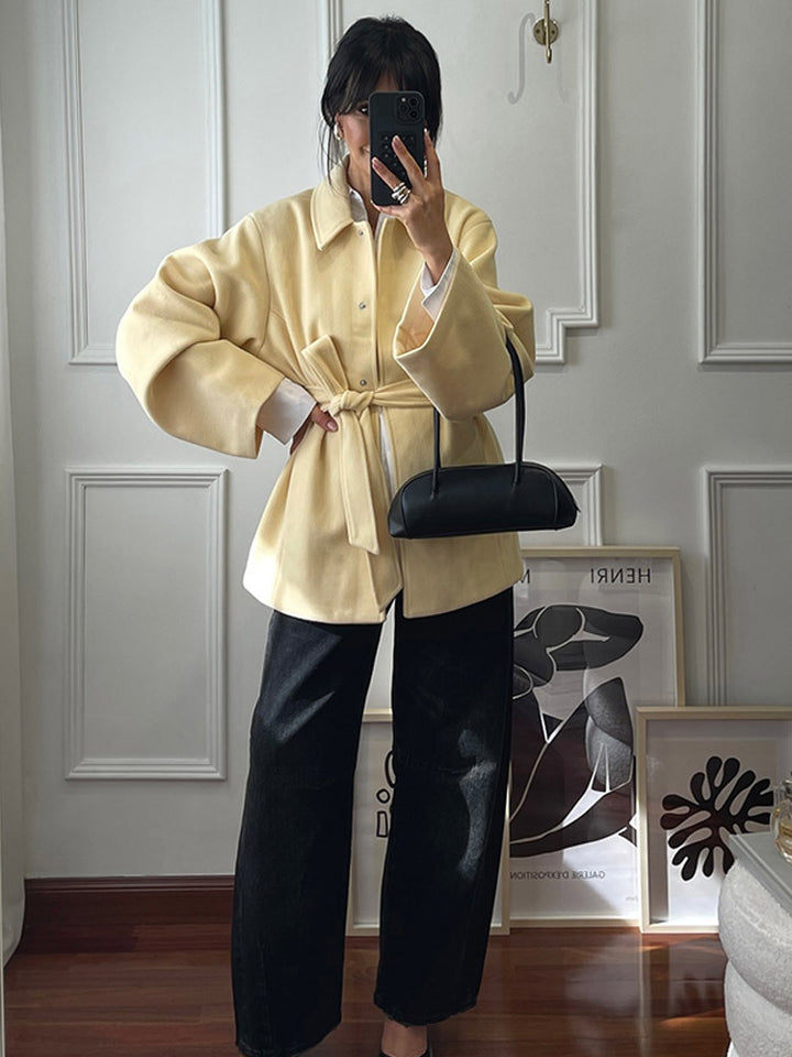 Damen Kurzmantel mit Bindegürtel, kastiger Oversize‑Silhouette und weiten Ärmeln Drune