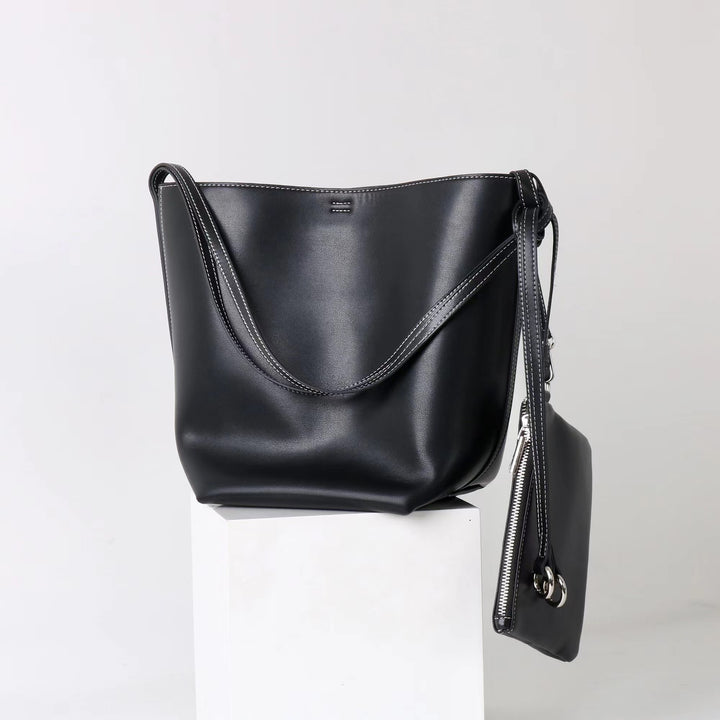 Drune | Stilvolle Robuste Braune Geprägte Brusttasche