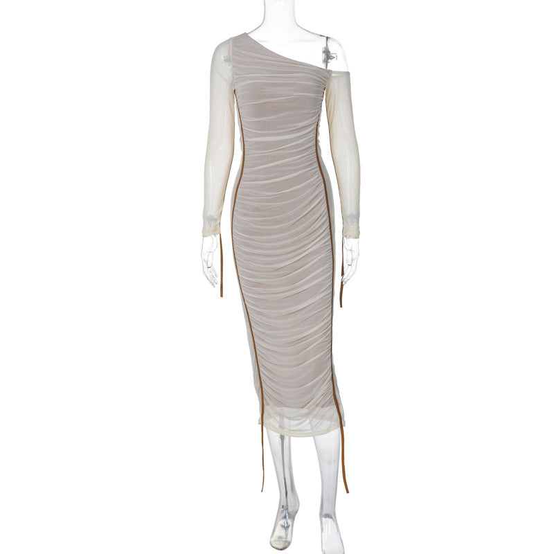 Damen figurbetontes Kleid mit asymmetrischem Ausschnitt und raffinierten Raffungselementen Drune