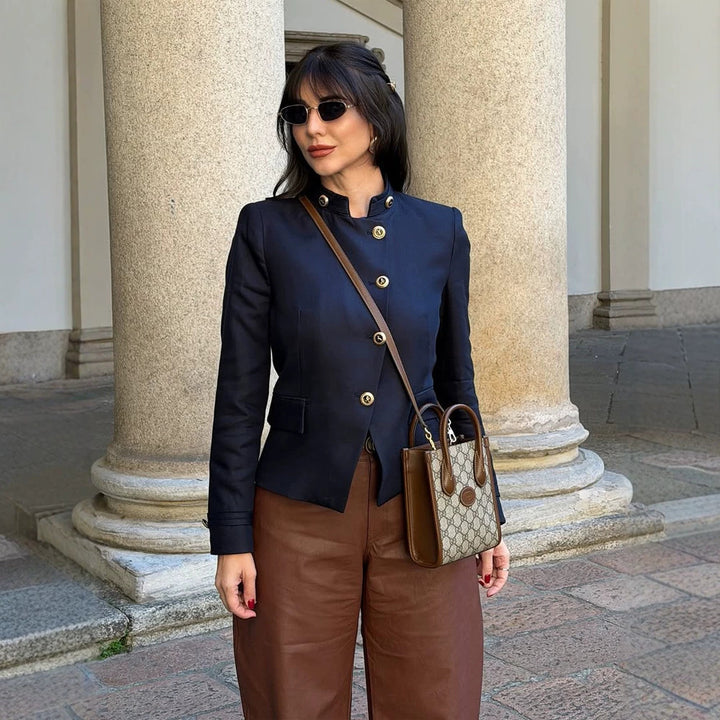 Damen Taillierter Blazer mit Stehkragen und goldenen Zierknöpfen Drune