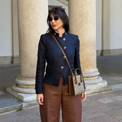 Damen Taillierter Blazer mit Stehkragen und goldenen Zierknöpfen Drune