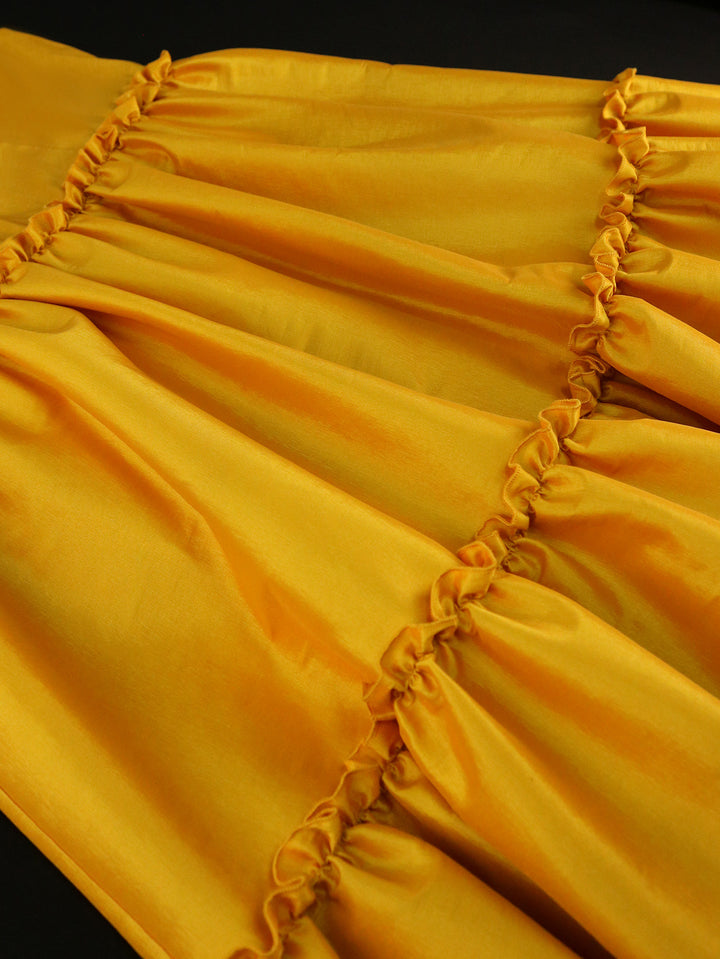 Damen Elegantes Maxikleid mit voluminösem Rock Drune