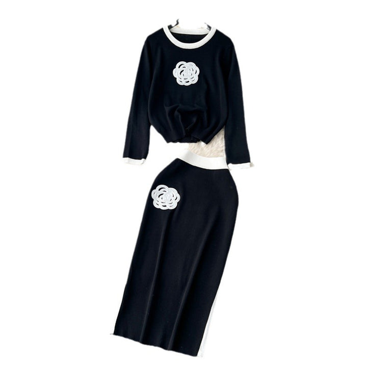 Damen modisches Strickensemble mit applizierten Blumen Drune