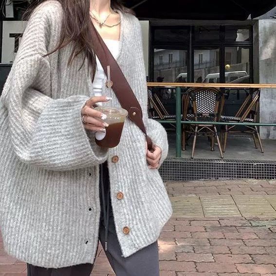 Damen gemütliche Strickjacke mit Knopfverschluss und V-Ausschnitt Drune