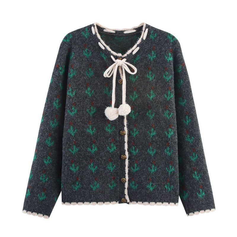 Damen elegantes Strick-Set mit floralem Muster und dekorativen Borten Drune
