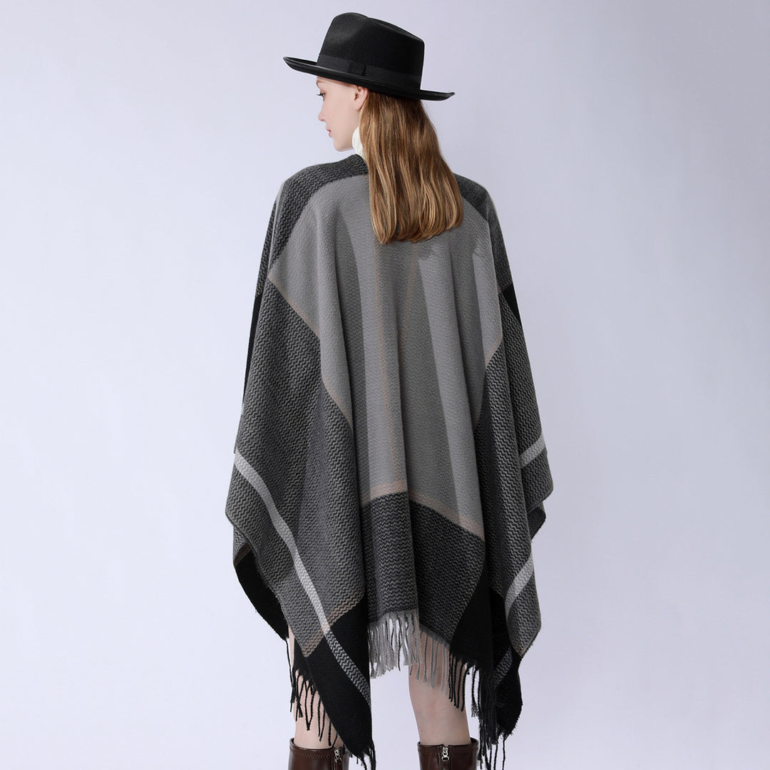 Damen Oversize-Capeponcho aus strukturierter Strickmischung mit V‑Ausschnitt, Karomuster und Fransen Drune