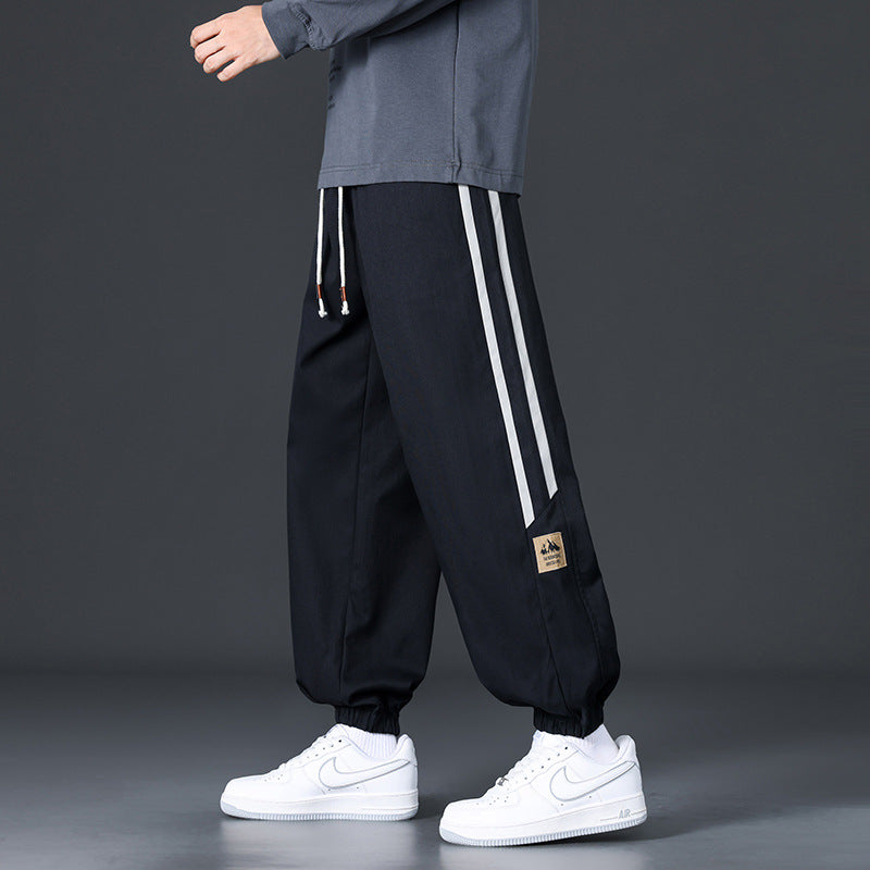 Herren Modische Freizeit-Hose mit seitlichen Streifen