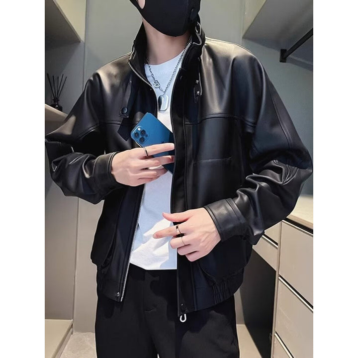 Herren Biker-inspirierte Kunstleder-Bomberjacke mit Stehkragen und elastischem Saum Drune
