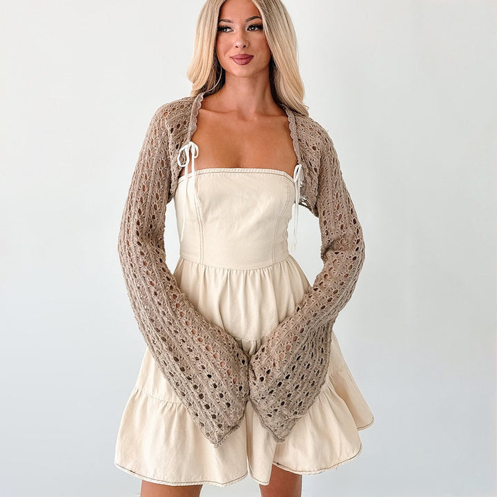 Damen Kurzer Häkel-Bolero mit Ajourmuster, BindDruneand und Trompetärmeln Drune