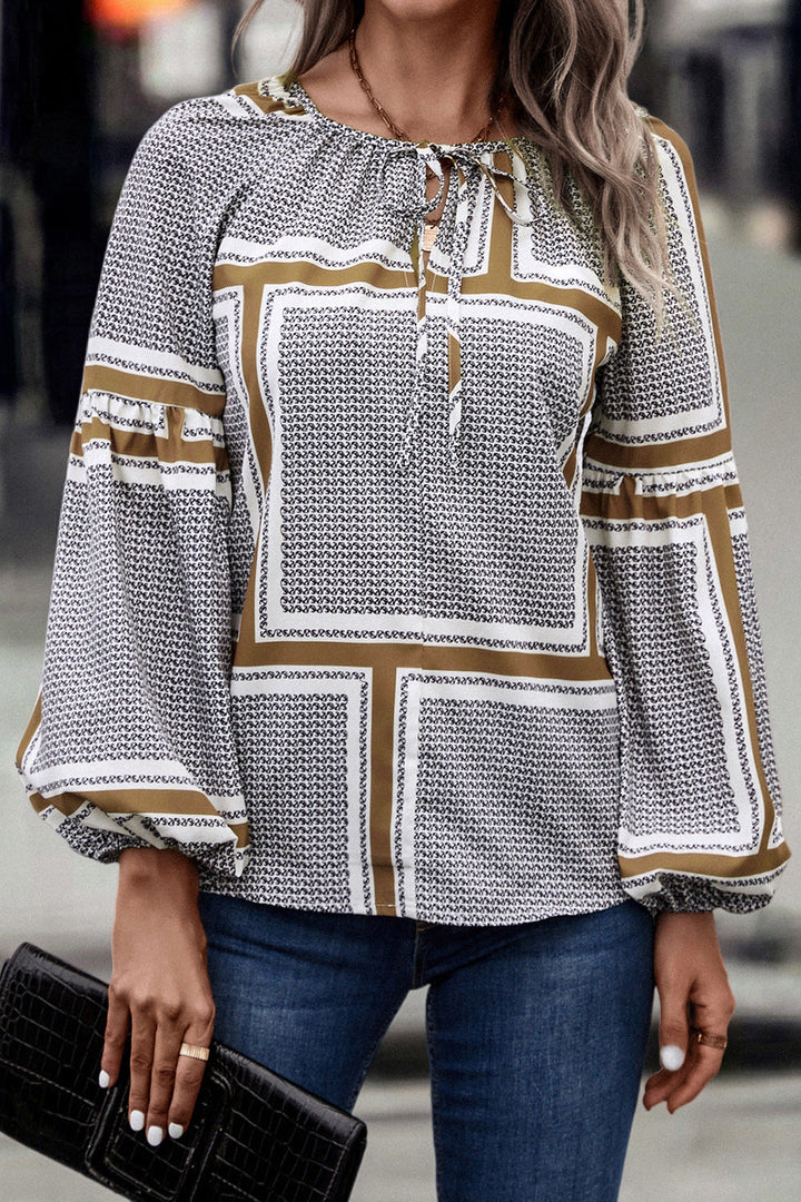 Damen Bluse mit eleganten Rüschendetails und modernem Muster Drune