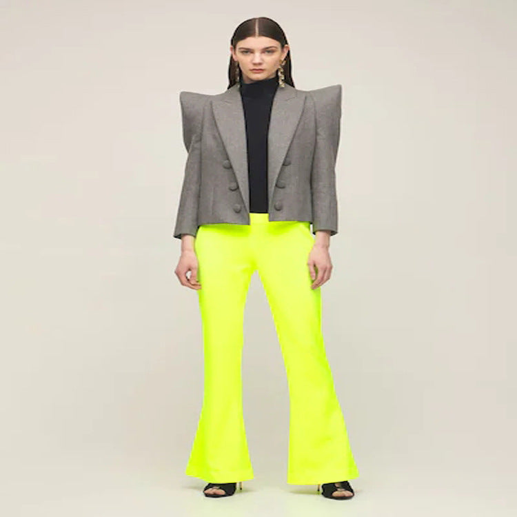 Damen Dreiteiliges Tailoring-Set mit betontem Schulterblazer, Top und Bermuda-Shorts Drune
