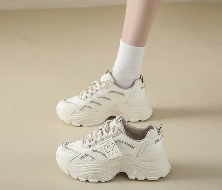 Damen Sportliche Chunky Sneakers mit atmungsaktiver Sohle und eleganten Designelementen Drune
