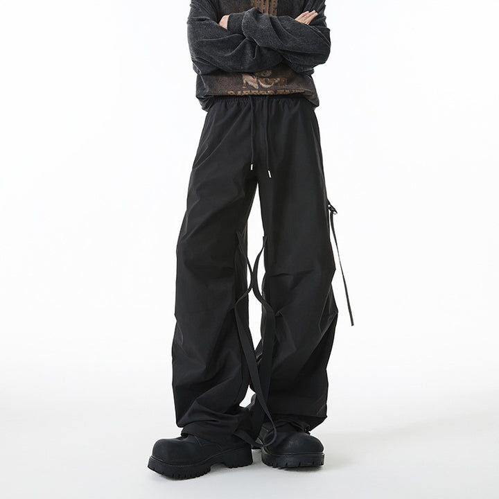 Damen Weite Tech-Cargo-Hose mit Tunnelzugbund, Beinriemen und wasserabweisender Nylon‑Optik Drune