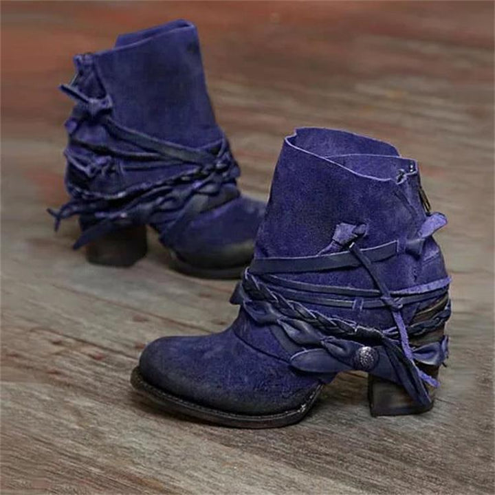 Damen Vintage Western-Ankleboots aus Velourslederoptik mit geflochtenen Zierriemen und niedrigem Blockabsatz Drune