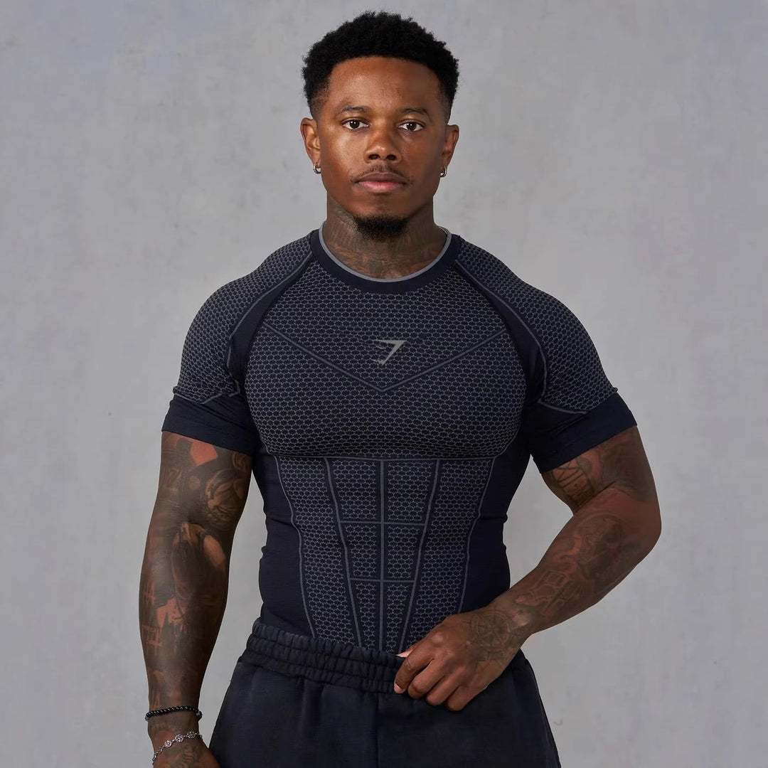 Herren nan muskelmodellierendes Funktionsshirt mit 3D-Struktur und gezielten Kompressionszonen Drune