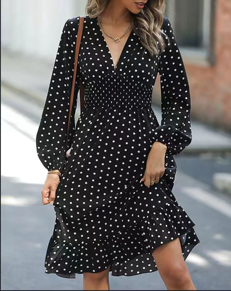 Damen nan punktiertes A-Linienmidikleid mit V-Ausschnitt, smocktaillenbund und zweistufigem Volant Drune
