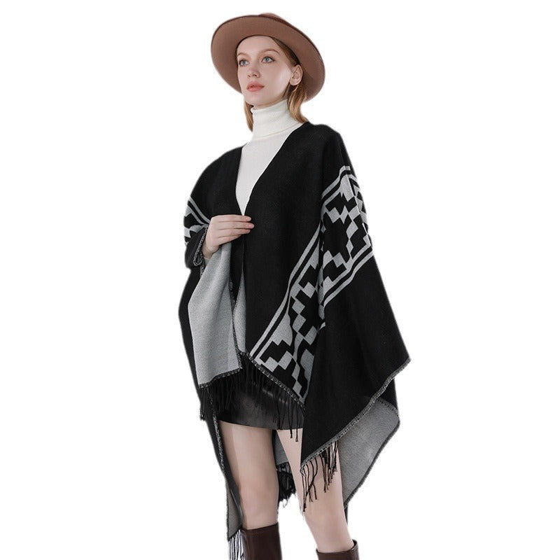 Damen Oversize-Cape mit geometrischem Jacquard, Fransensaum und Wendefunktion Drune