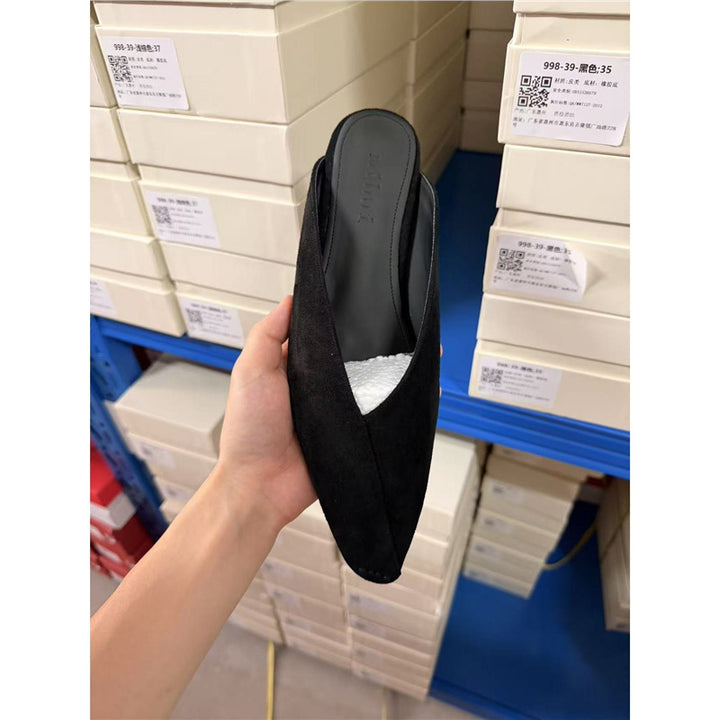 Damen Spitz zulaufende Wildleder‑Mules mit V‑Ausschnitt und flacher Komfortsohle Drune